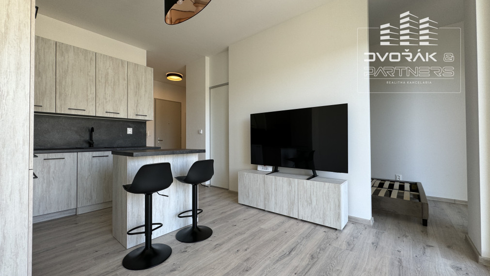 REZERVOVANÝ!!! Moderný 1,5-izbový byt v novostavbe Viladom Hurbanova na prenájom